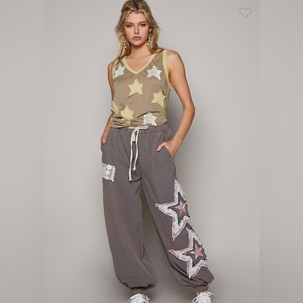 078. CROCHET STAR PATCH JOGGER PANTS - Picture 4 of 4